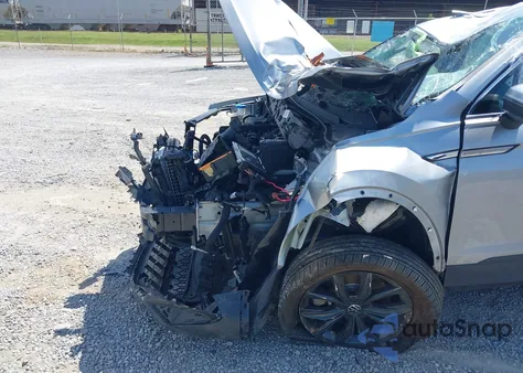 2024 Volkswagen Tiguan 2.0T Se/2.0T Wolfsburg Edition из США, поврежденный, VIN 3VV2B7AX7RM179639